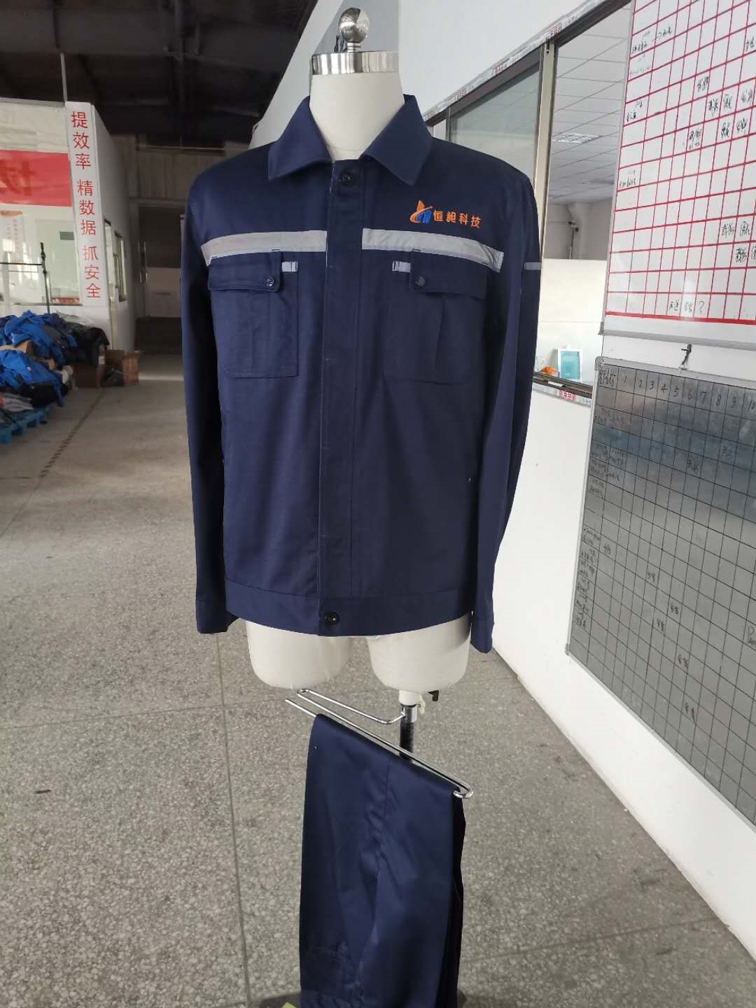 5-21042610403cF.jpg 5-21042610403cF.jpg